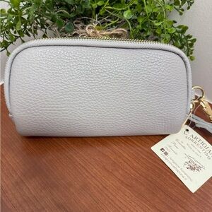 Liartiango Leather Wristlet Wallet/clutch NWT